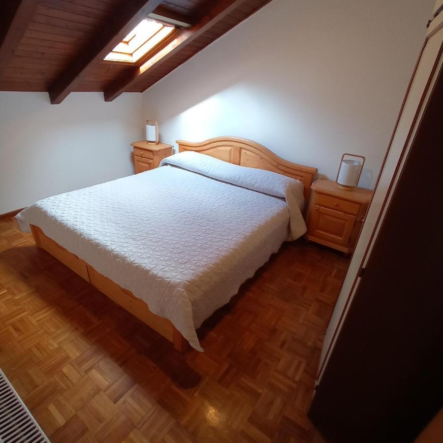 La Mansarda Di Sabina. Apartment เฟียรา ดี พรีเมียโร ภายนอก รูปภาพ