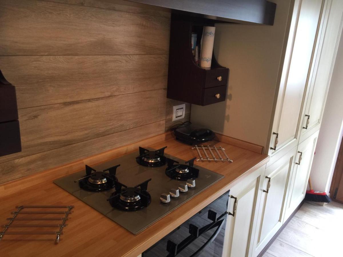 La Mansarda Di Sabina. Apartment เฟียรา ดี พรีเมียโร ภายนอก รูปภาพ